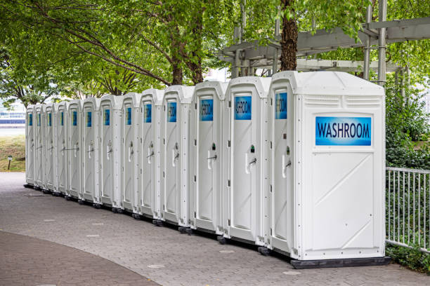 Portable Toilet Options We Offer in Long Grove, IA